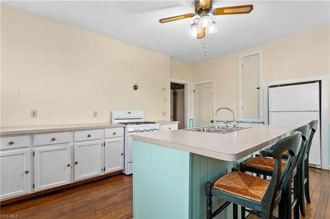 329 4th St, Elyria, OH 44035 photo 10