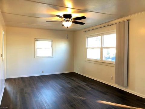 2472 E 41st St, Lorain, OH 44055 photo 8