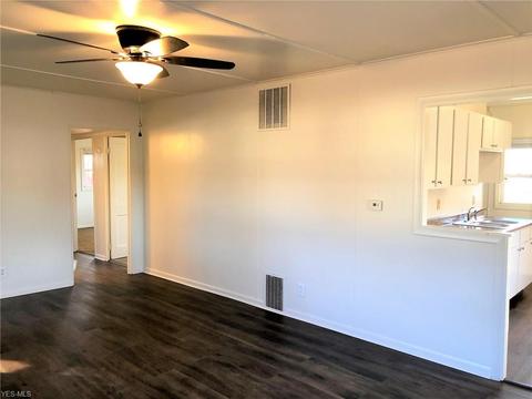 2472 E 41st St, Lorain, OH 44055 photo 10