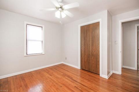 262 E 323rd St, Willowick, OH 44095 photo 7