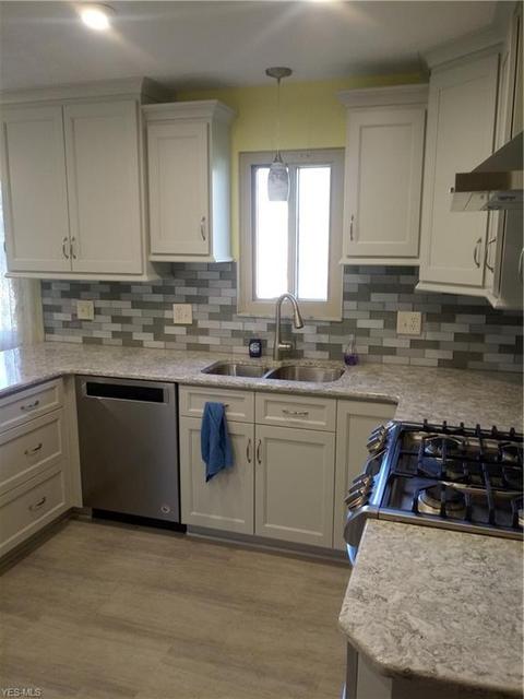 6240 Sandy Hook Dr, Parma, OH 44134 photo 12