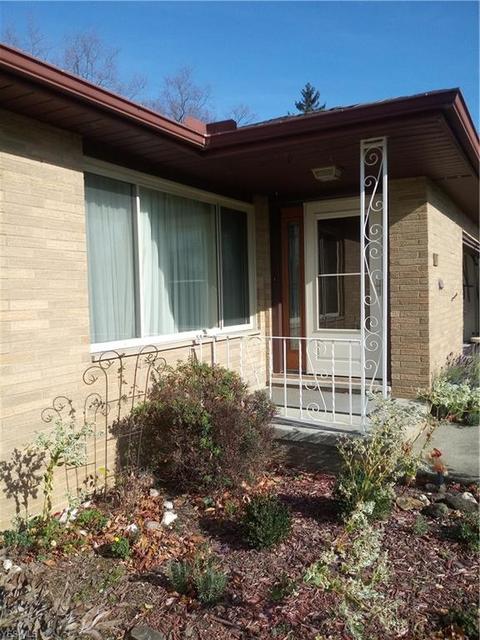 6240 Sandy Hook Dr, Parma, OH 44134 photo 2