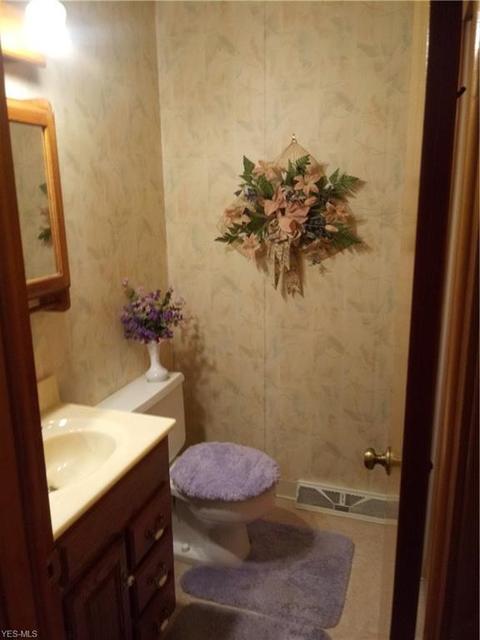 6240 Sandy Hook Dr, Parma, OH 44134 photo 16