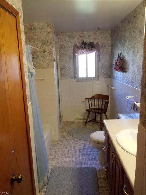 6240 Sandy Hook Dr, Parma, OH 44134 photo 22