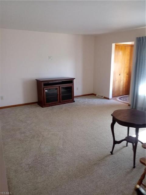 6240 Sandy Hook Dr, Parma, OH 44134 photo 9