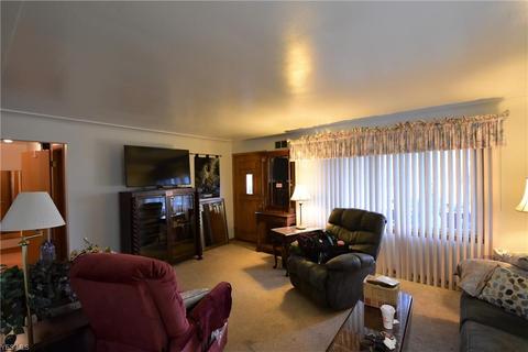 356 Como St, Struthers, OH 44471 photo 3
