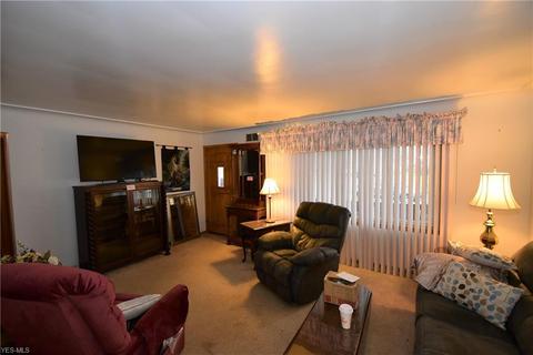 356 Como St, Struthers, OH 44471 photo 12