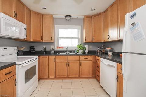 6614 Gerald Ave, Parma, OH 44129 photo 3