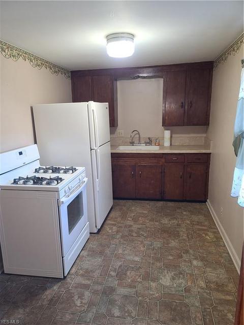 2917 Helen Pl NW, Canton, OH 44708 photo 12