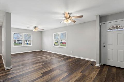 118 Walleye Ct, Lagrange, OH 44050 photo 3