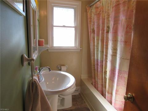 243 Maple St, Newton Falls, OH 44444 photo 14