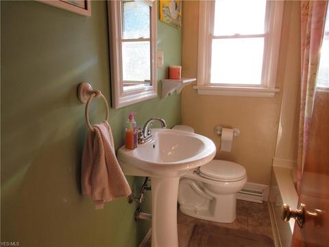 243 Maple St, Newton Falls, OH 44444 photo 15