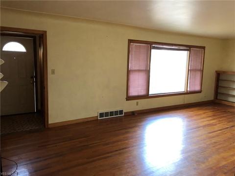 3911 Arden Blvd, Youngstown, OH 44511 photo 3