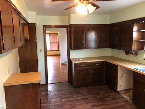 3911 Arden Blvd, Youngstown, OH 44511 photo 9