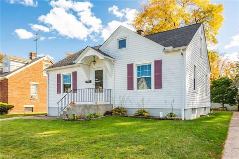 1053 Bell Ct, Elyria, OH 44035 photo 1
