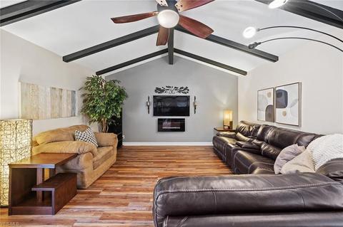 545 Pebble Beach Dr, Akron, OH 44333 photo 7