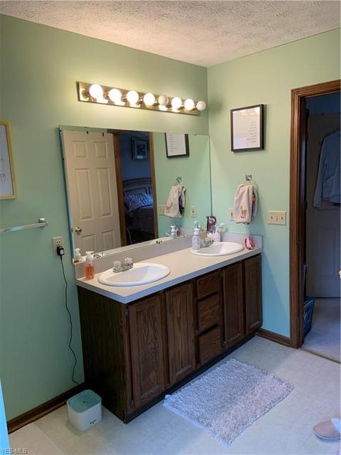 8315 Crabapple Ave NE, Canton, OH 44721 photo 12