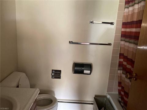 1520 Maple Dr, Cambridge, OH 43725 photo 9