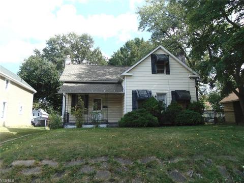 703 Sumner St, Akron, OH 44311 photo 1
