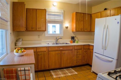 1210 Berwin St, Akron, OH 44310 photo 12