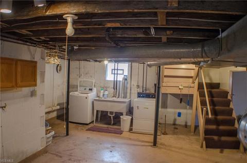 1210 Berwin St, Akron, OH 44310 photo 32