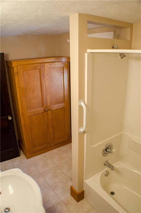 1210 Berwin St, Akron, OH 44310 photo 19