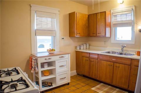 1210 Berwin St, Akron, OH 44310 photo 11