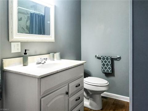 112 Texas Ave, Sebring, OH 44672 photo 9