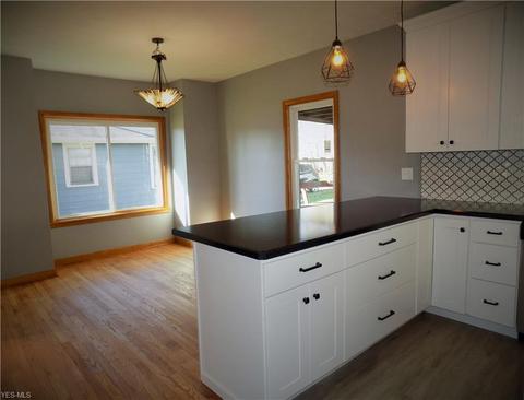 1392 E Pershing St, Salem, OH 44460 photo 4