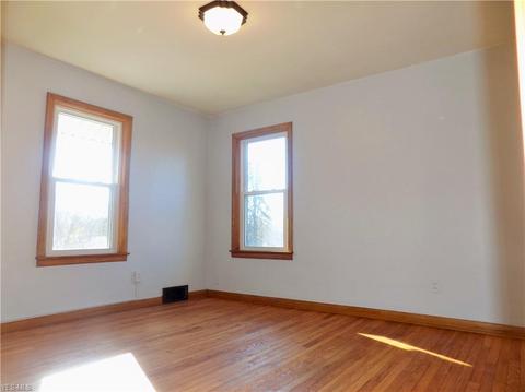 1392 E Pershing St, Salem, OH 44460 photo 12