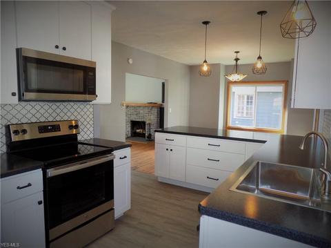 1392 E Pershing St, Salem, OH 44460 photo 2