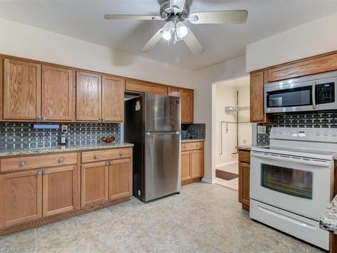 443 University Ave, Elyria, OH 44035 photo 6