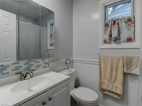 443 University Ave, Elyria, OH 44035 photo 21