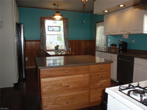 136 Harrison St, Elyria, OH 44035 photo 13
