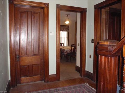 136 Harrison St, Elyria, OH 44035 photo 3