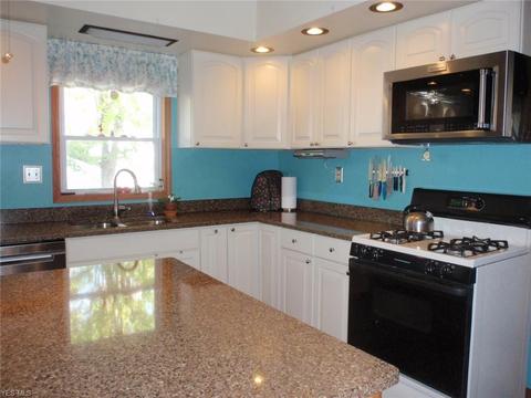 136 Harrison St, Elyria, OH 44035 photo 12