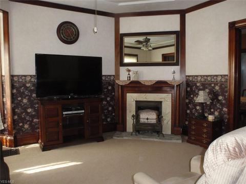 136 Harrison St, Elyria, OH 44035 photo 6