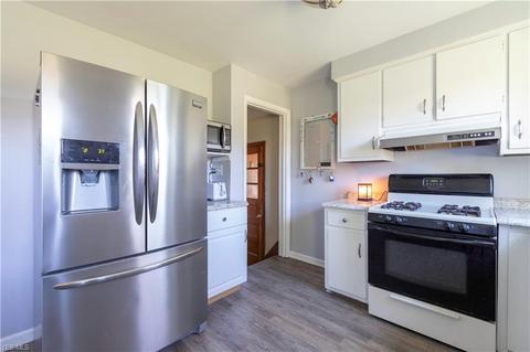 605 Audrey Ln, Struthers, OH 44471 photo 8