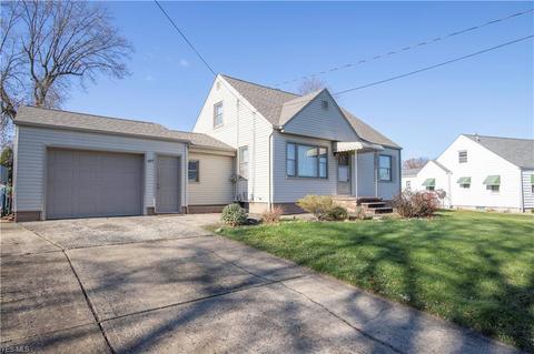 605 Audrey Ln, Struthers, OH 44471 photo 2