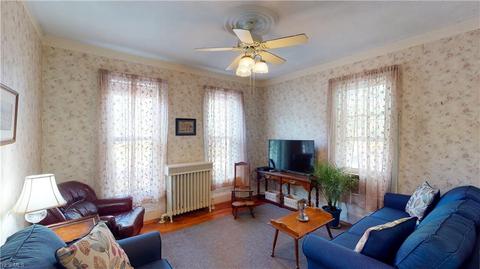 352 W 35th St, Ashtabula, OH 44004 photo 5