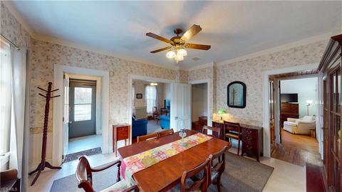 352 W 35th St, Ashtabula, OH 44004 photo 3
