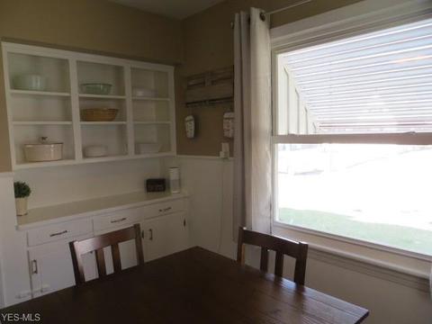 4207 Maplecrest Ave, Parma, OH 44134 photo 11