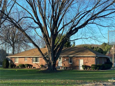 617 Chestnut St, Minerva, OH 44657 photo 2