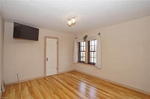 154 E 209th St, Euclid, OH 44123 photo 19