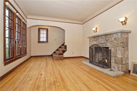 154 E 209th St, Euclid, OH 44123 photo 16