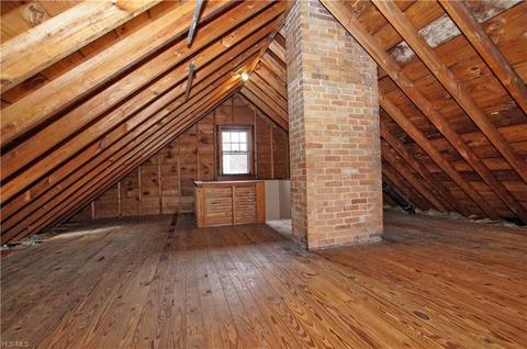 154 E 209th St, Euclid, OH 44123 photo 32