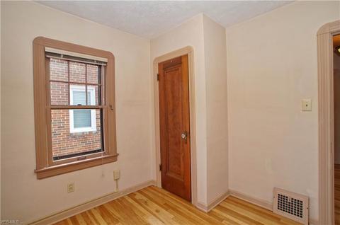 154 E 209th St, Euclid, OH 44123 photo 11