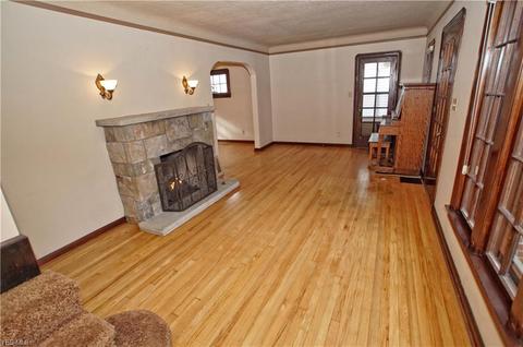 154 E 209th St, Euclid, OH 44123 photo 29