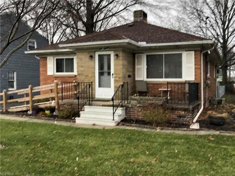 130 Caroline St, Elyria, OH 44035 photo 1