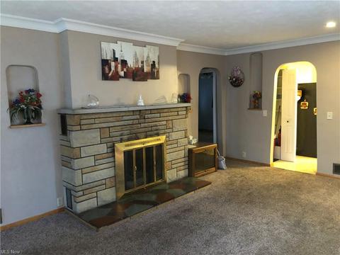 130 Caroline St, Elyria, OH 44035 photo 5